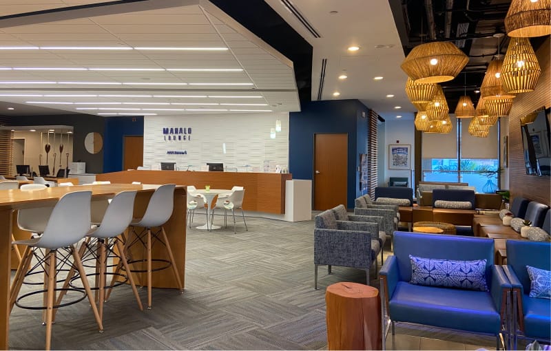 ショッピングや観光の合間に気軽に立ち寄れるマハロラウンジ