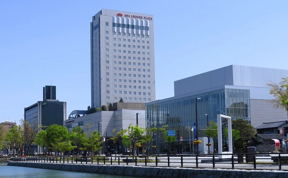 【B賞】ANAクラウンプラザホテル富山利用券3万円分（5名様×2回）