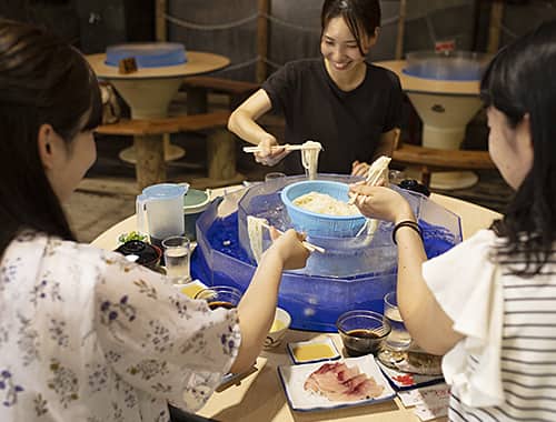 唐船峡そうめん流し