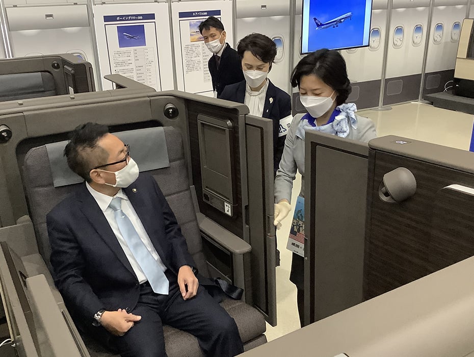 航空機シートの模型の写真