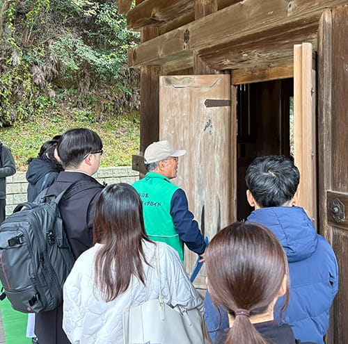 ツアー案内人の写真