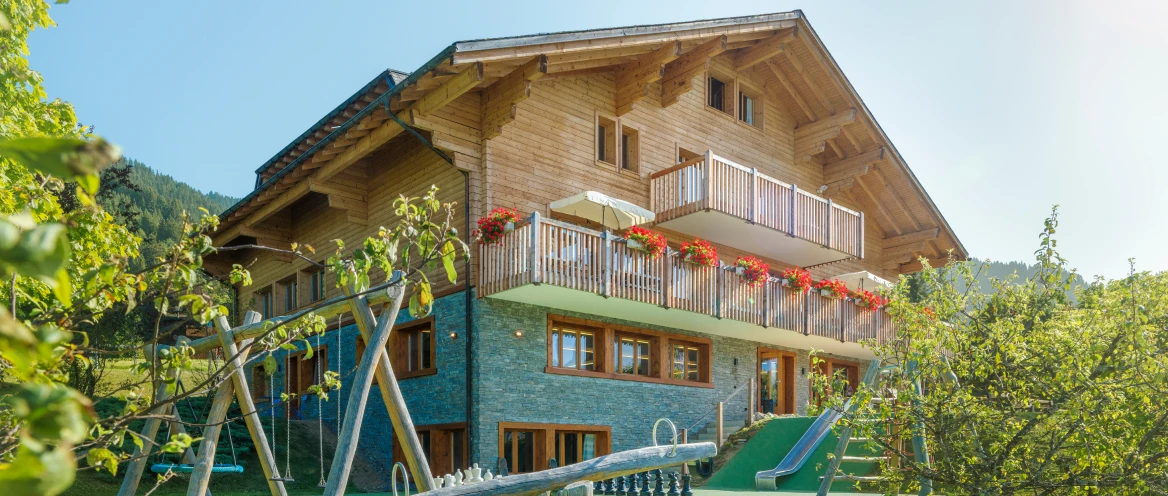 エイグロン校校舎