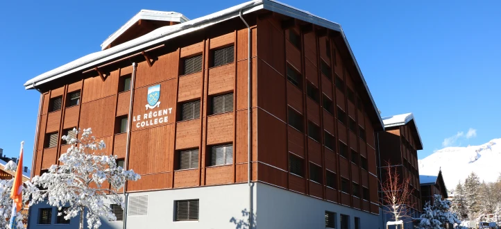 リージェント校校舎