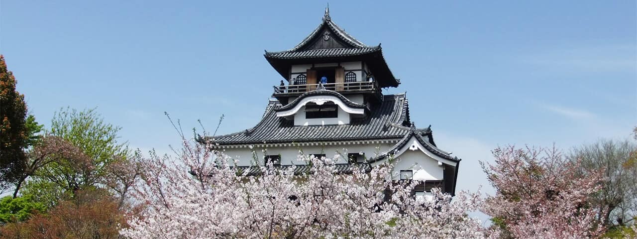 愛知の国宝犬山城 城下町の観光と三光稲荷神社 Ana