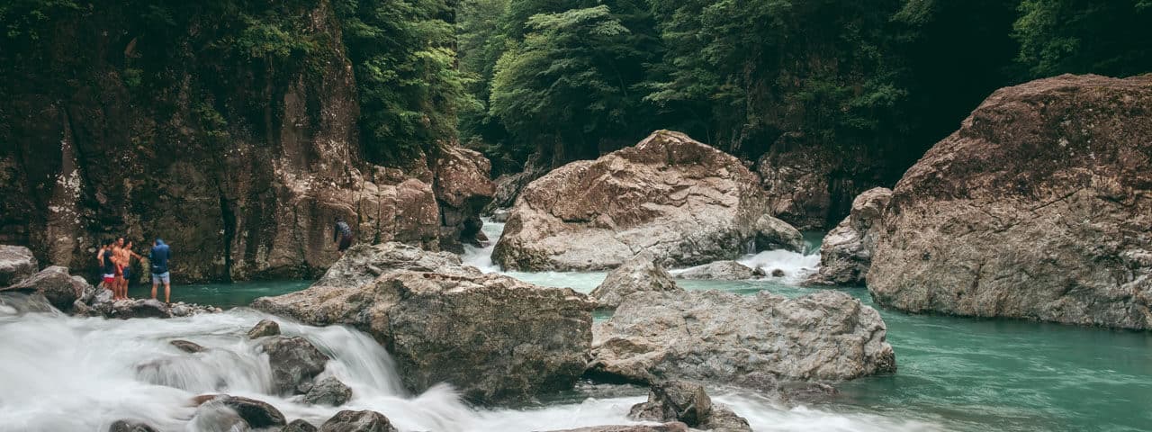 川村 らい 渓谷 みた 天