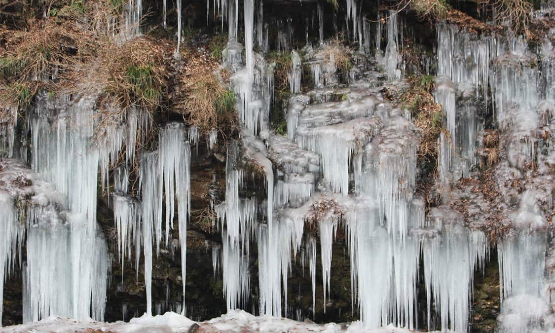 埼玉県秩父の真冬の芸術 三十槌の氷柱を見に行こう Ana