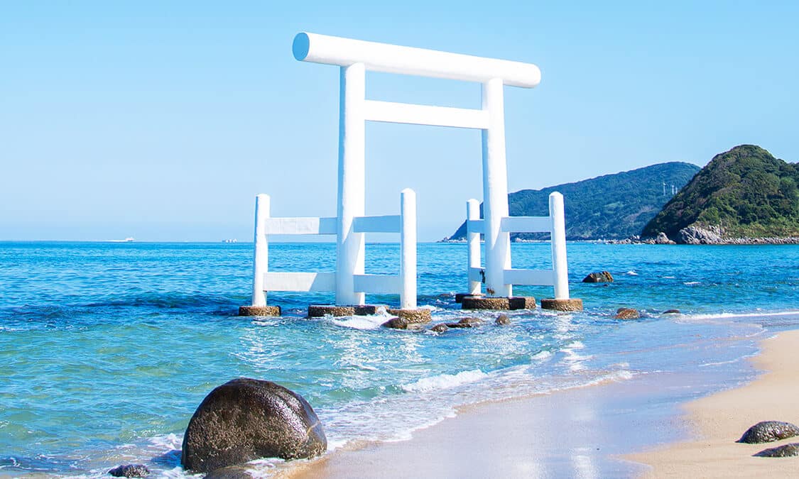 Bãi Biển Sakurai Futamigaura: Biểu Tượng Của Itoshima