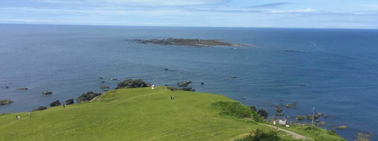 秋田県男鹿半島の先端 入道崎 夕日と日本海の絶景を楽しむ Ana