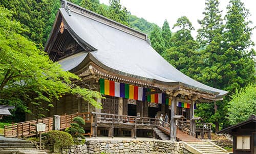 位在1 015 階的絕景山形縣山寺為山崖上的修行與信仰之寺 Ana