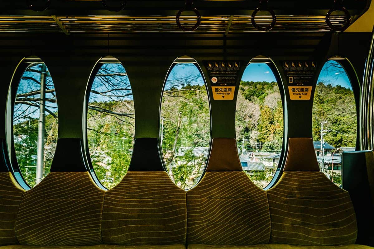 (photo) HIEI sightseeing train on Eizan Electric Railway 2