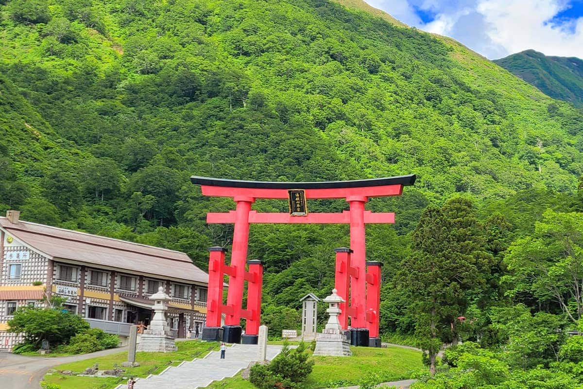 (photo) Three Mountains of Dewa (Dewa Sanzan) 6