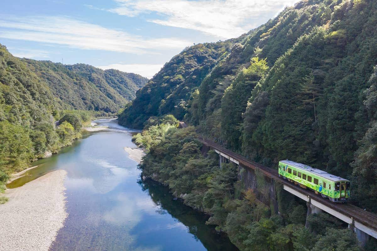 (photo) Nishikigawa Seiryu Line and Tokotoko Train 2