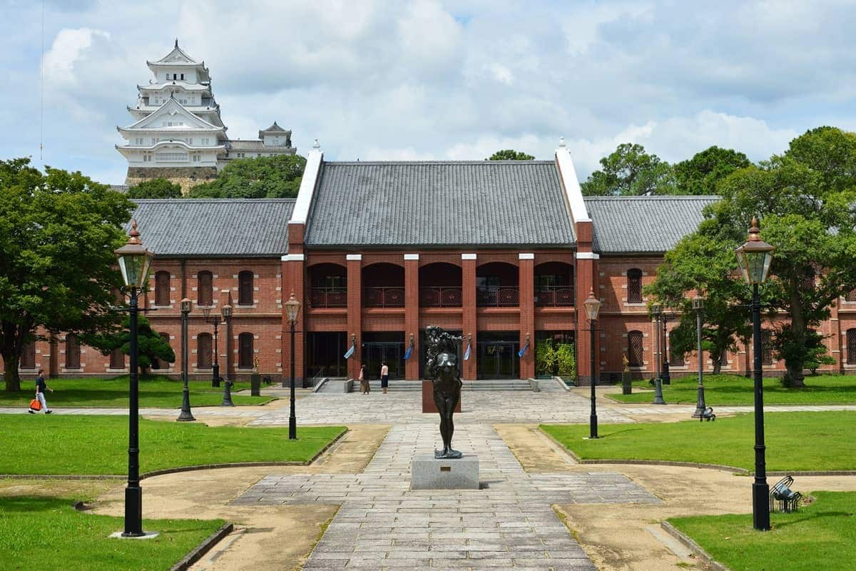 (photo) Unique architecture around Himeji Castle (Himeji City Museum of Art, Himeji City Museum of Literature and Hyogo Prefectural Museum of History) 2