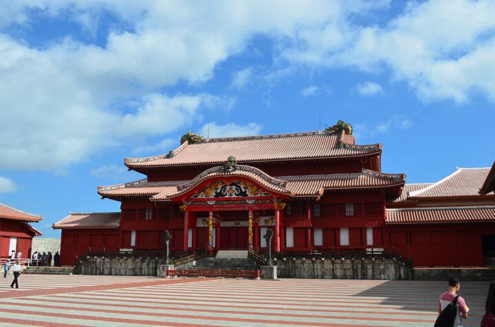 青い海を満喫♪ ANAのふるさと納税の返礼品で楽しむ沖縄の旅｜ANA Travel & Life