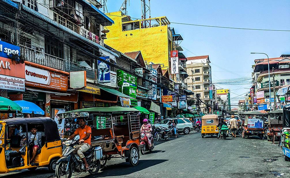 Chuyển hàng đi Phnom Penh Campuchia: Vận chuyển tiểu ngạch, chính ngạch