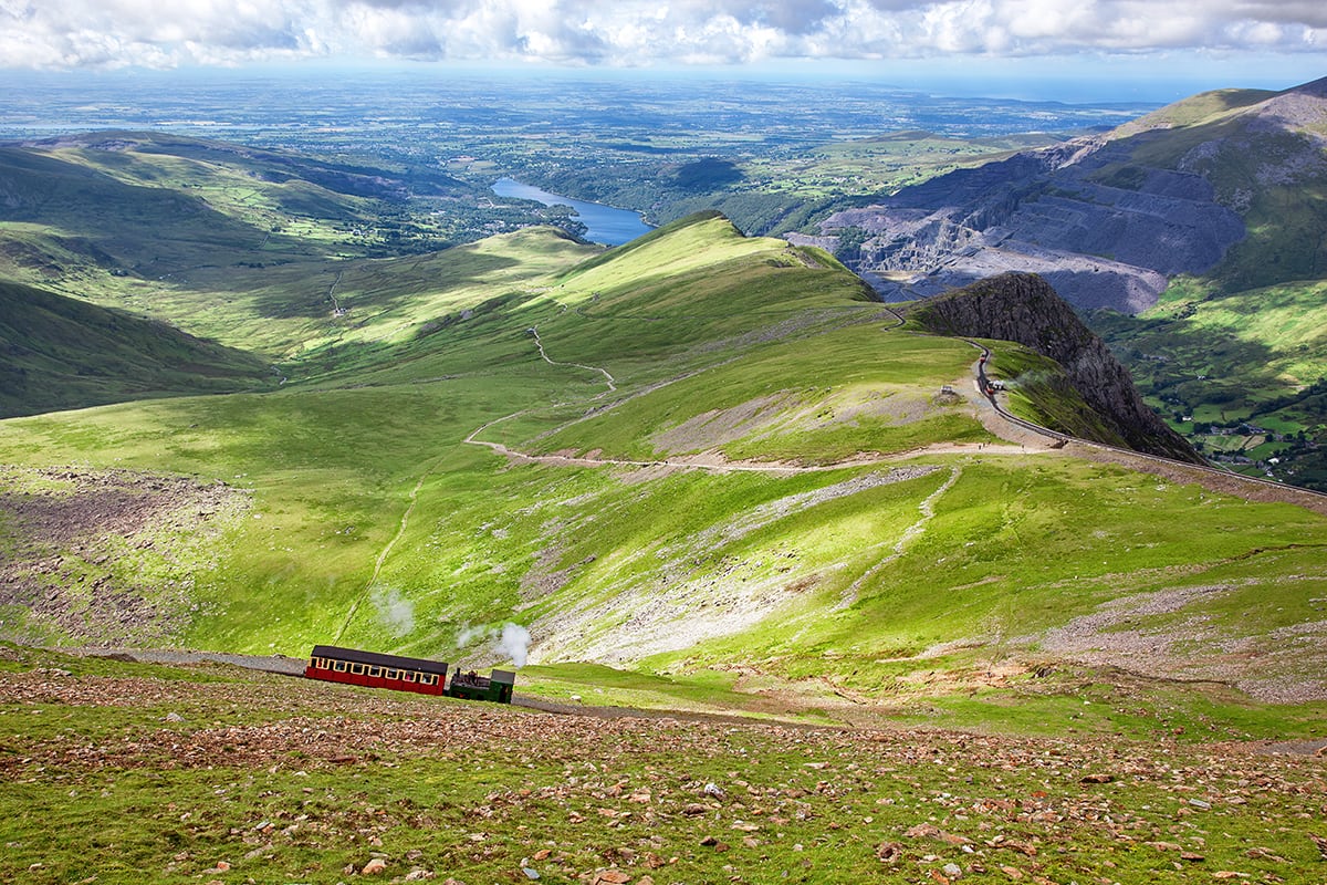 Anaトラベラーズ添乗員の目利きツアー イギリス好き必見 ウェールズの古城を訪ねる7日間 Ana